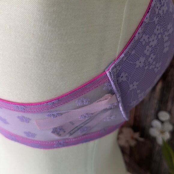 VICTORIA'S SECRET
Sexy Tee Lacie Tee Back Push-Up Bra - Picture 5 of 7